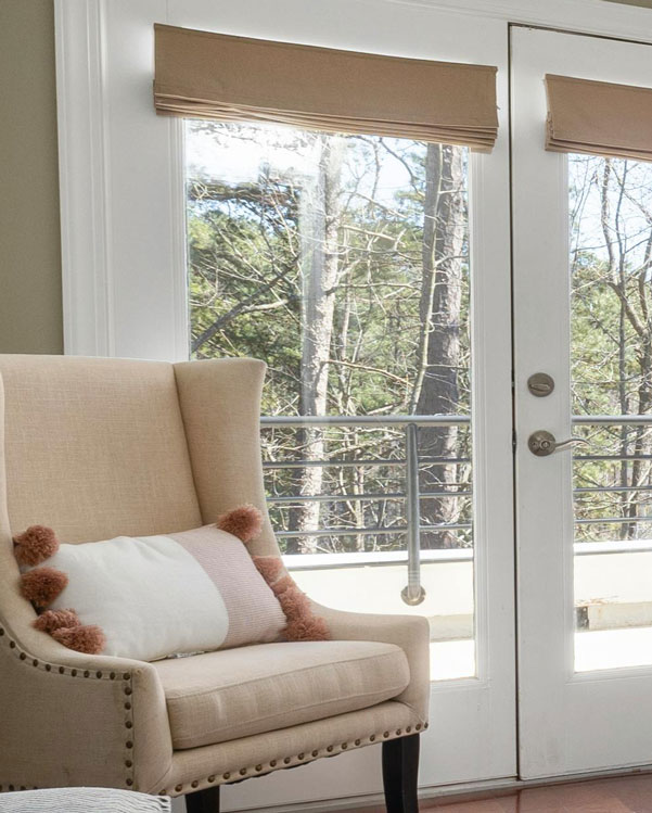 Cum Alegi Tipul Potrivit de Rulouri pentru Locuința Ta